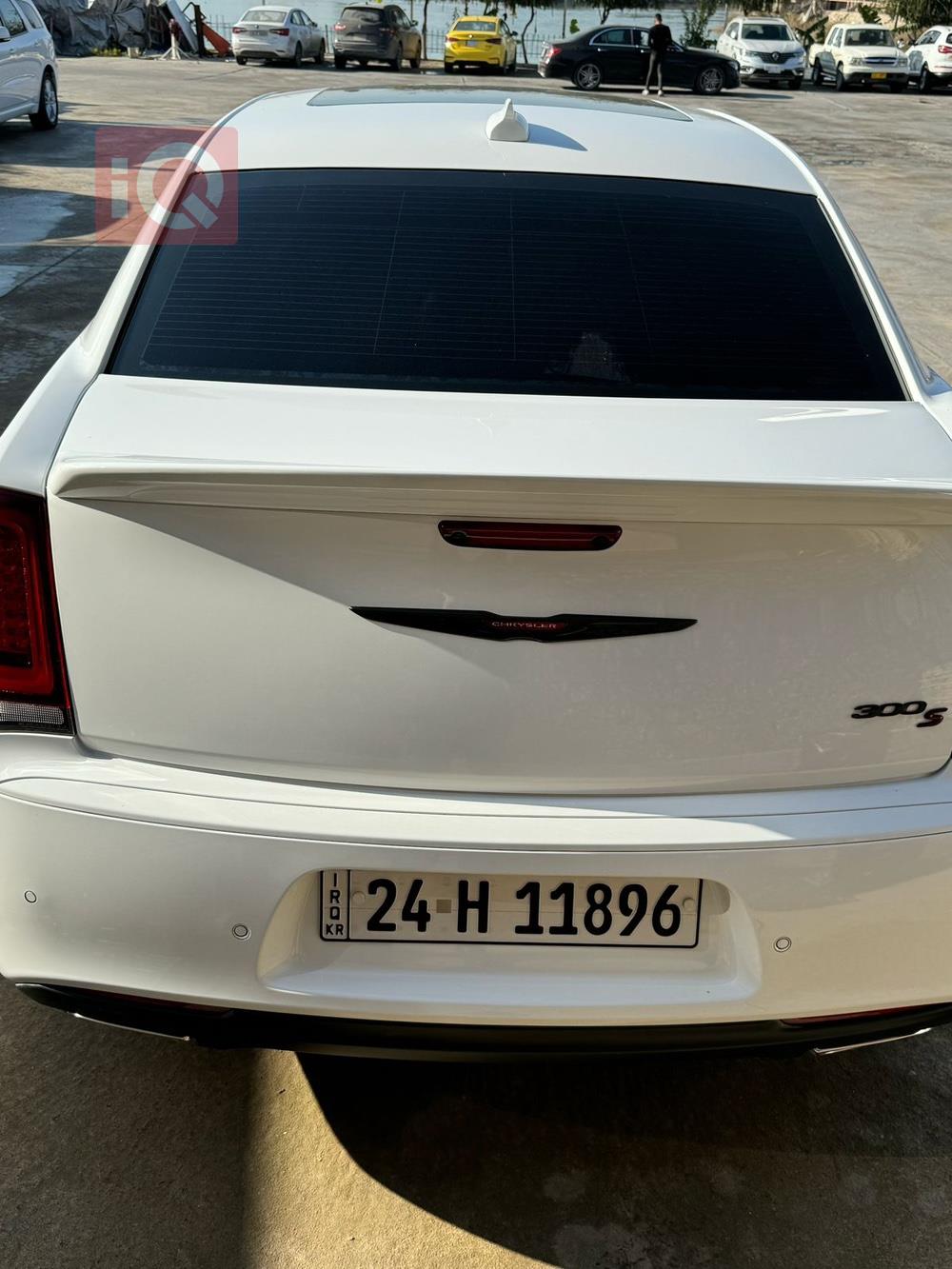 كرايسلر 300